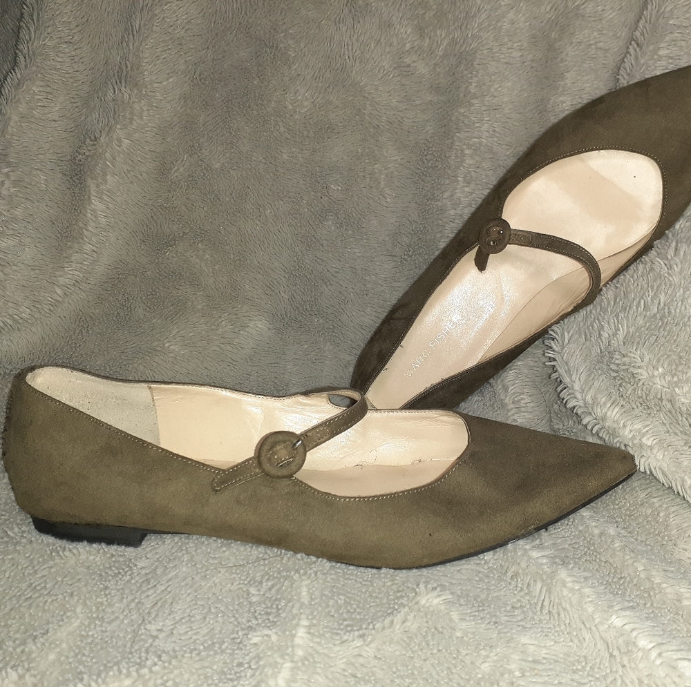 Trendy Flats